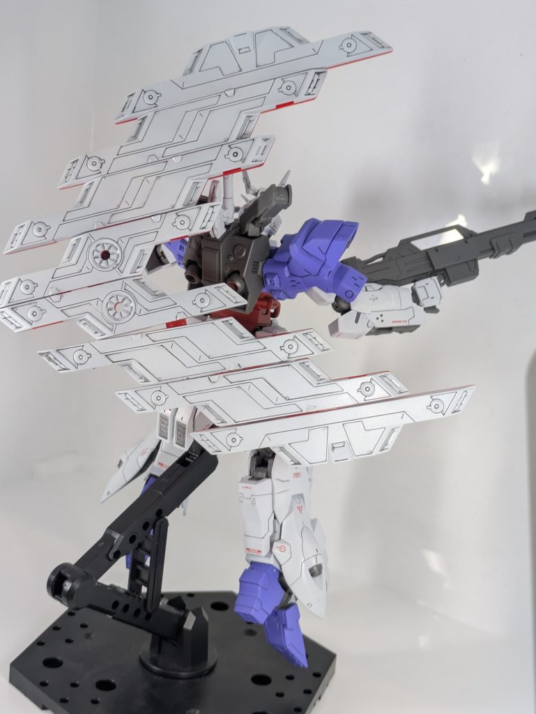 バックショット。スミ入れ、グレーと黒を間違えて、黒を流したのは内緒です笑