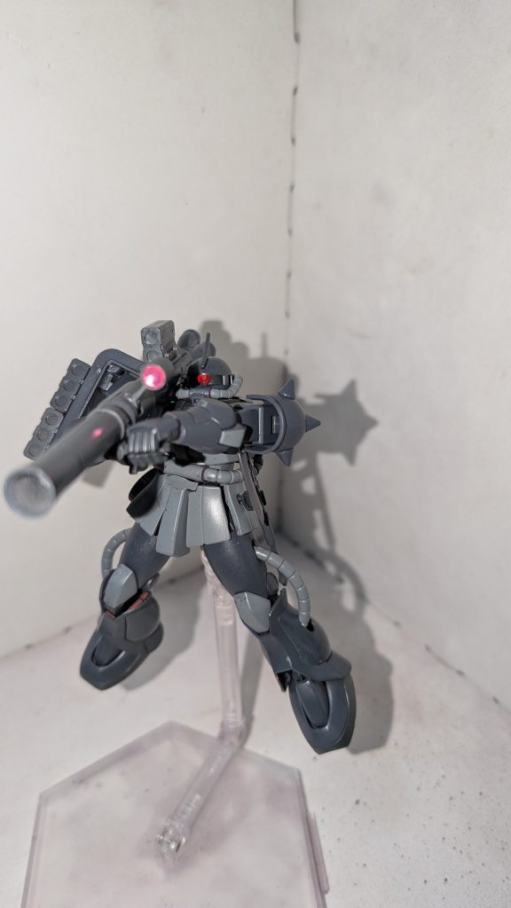 ザクバズーカがオリジン仕様なのは単なる趣味です。『マガジン付いてた方が装弾数多いから得』程度の理由です。