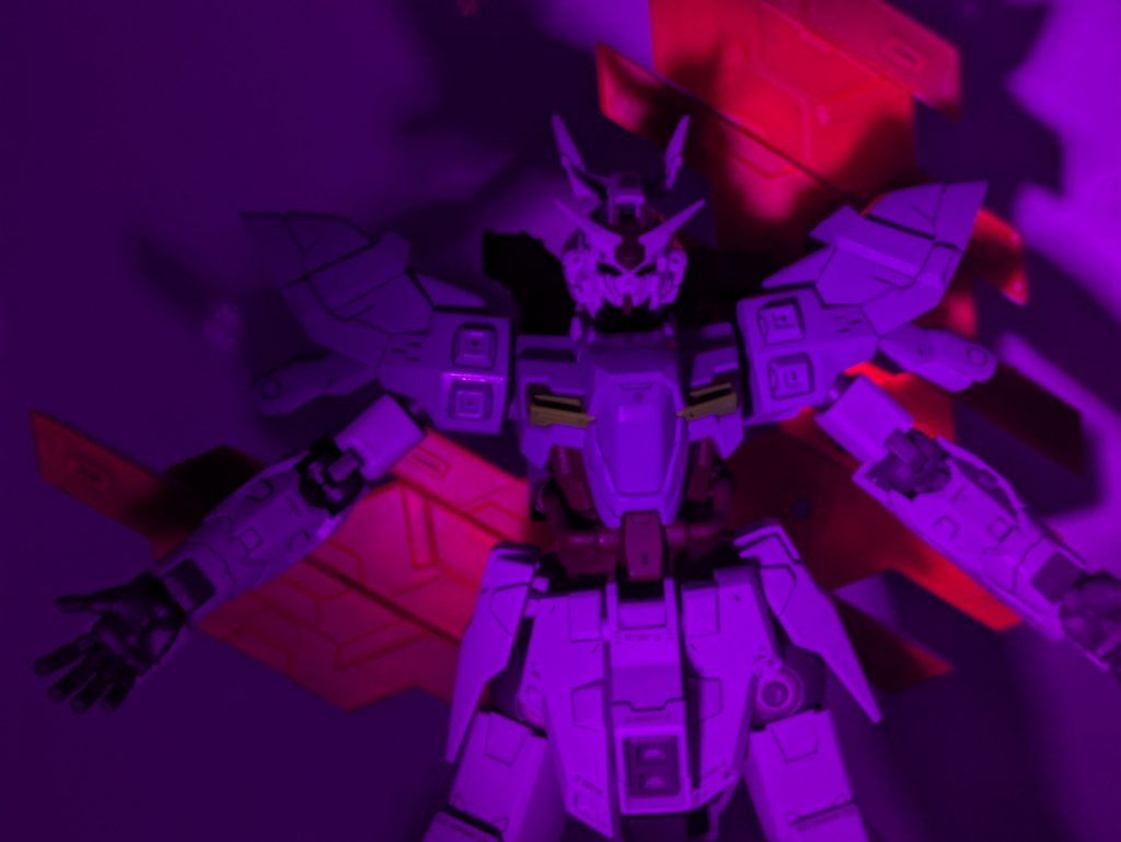 パケ絵風。サイコプレートは蛍光レッドでベタ塗りです。結構悪役顔に見えますね😇実際原作はどうなんでしょう💫