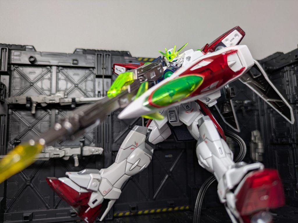 箱絵っぽいバスターライフル撃ち。いつかこれに合うほどの大迫力のビームエフェクトとか作りたい。 以上になります。作品を見て頂きありがとうございました。まだまだ作品を投稿するつもりなのでそれも見てくれると嬉しいです。任務…完了……