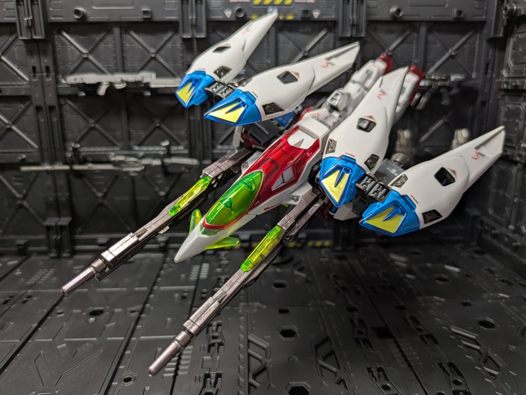 ネオ・バード形態だと好きなウイング部分がよく見える。メカニカルなウイングも強調される武装もカッコいい。