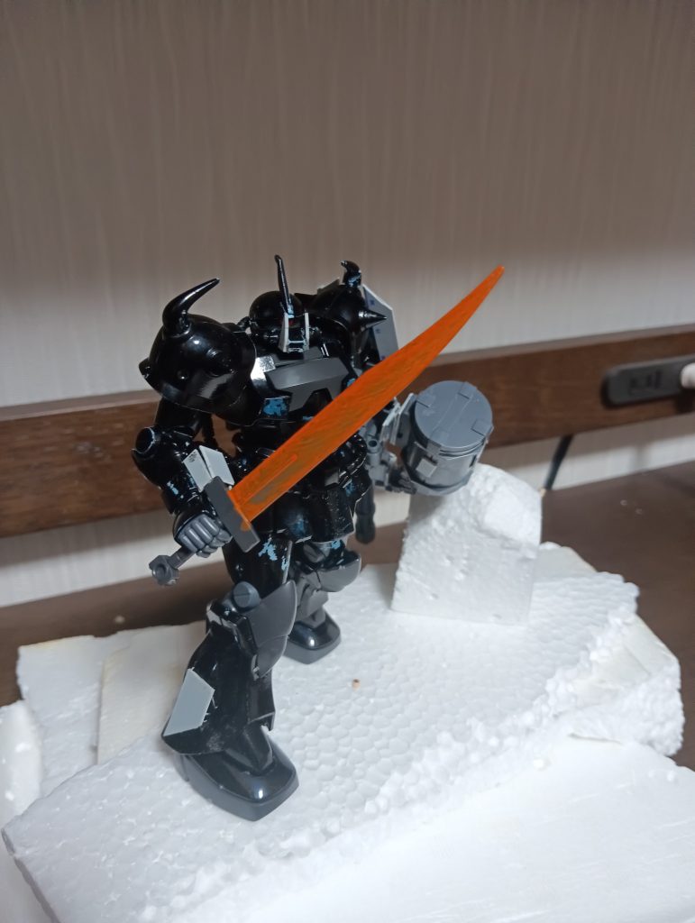 ヒートソードは同じ物を（蛍光塗料で塗ってますがブラックライトを持ってません）