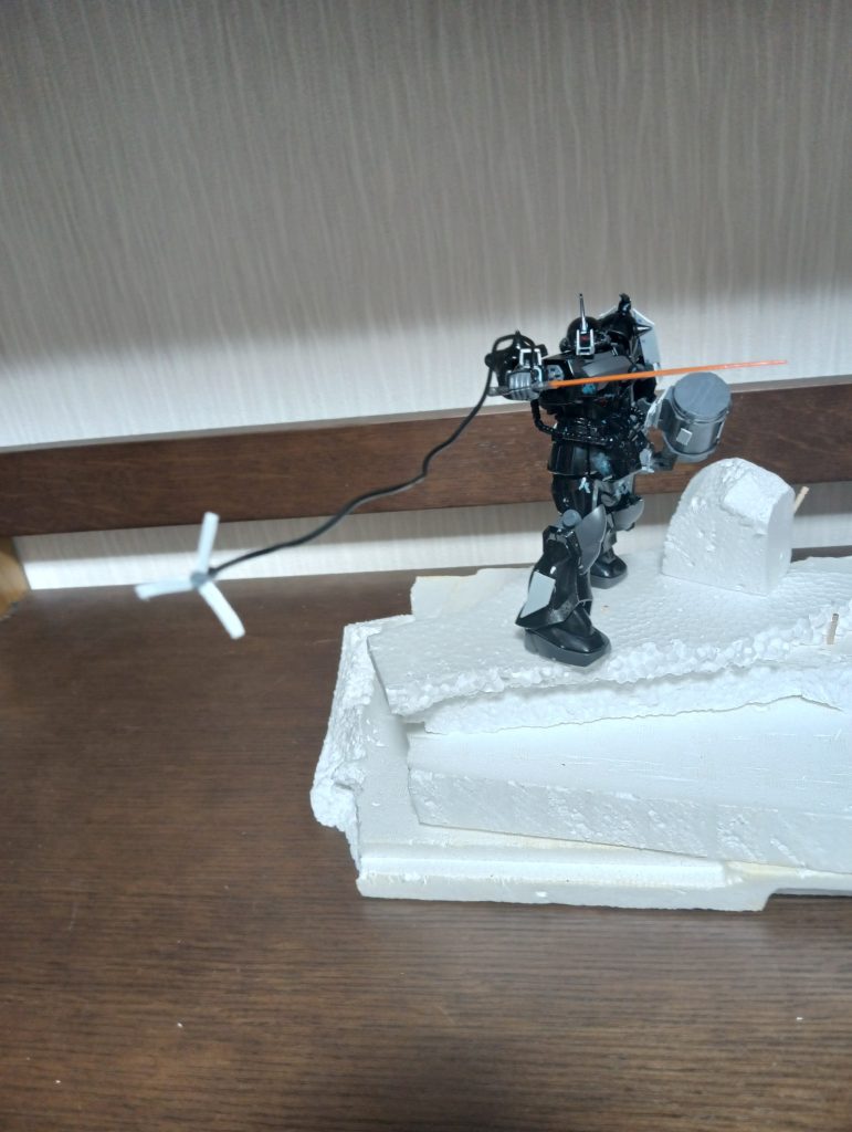 ヒートロッドはグフカスタムの物より先端のサイズを大きくした物を使用