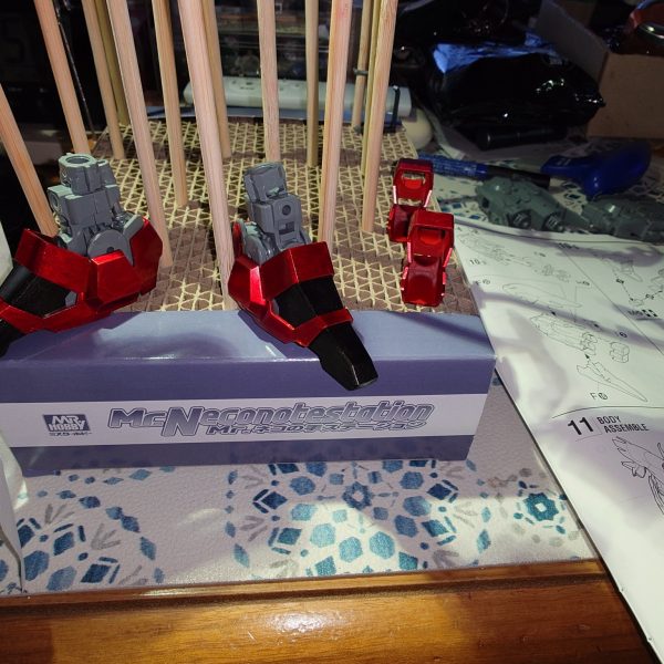 今回は2回目のシナンジュですが、メタリックマーカーで大部分の塗装に挑戦中です。キットはVer.Kaメタルパーツも組み込み予定(gandam-hand2)（4枚目）
