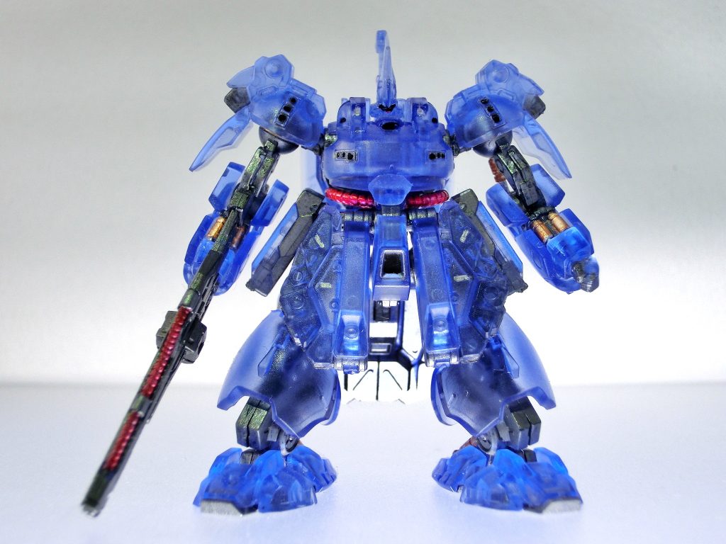 使用塗料はいつも通りファレホメカカラーとゲームカラーの併用です腰とライフルのチューブだけはモデルカラーのクリアレッドを使用しております合わせ目消しもやろうとしたのですが、如何せんモールドが多いため溶剤減らしたのでちょいちょい失敗しております…