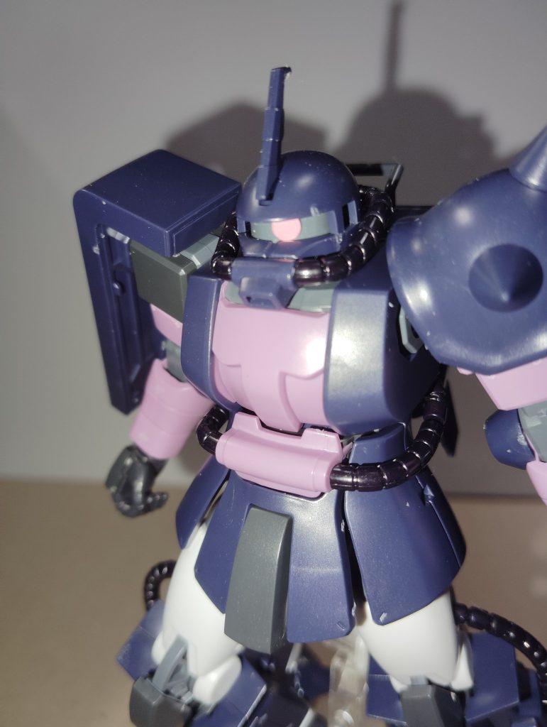 指揮官ヘッド、アンテナの造形が少し細かくて良い感じ、