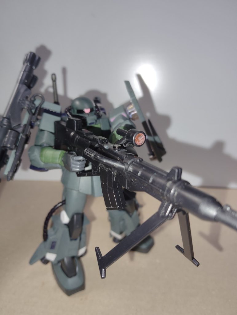 ヅダの対艦ライフルを改造して作ったヘビーマシンガン、大きい。