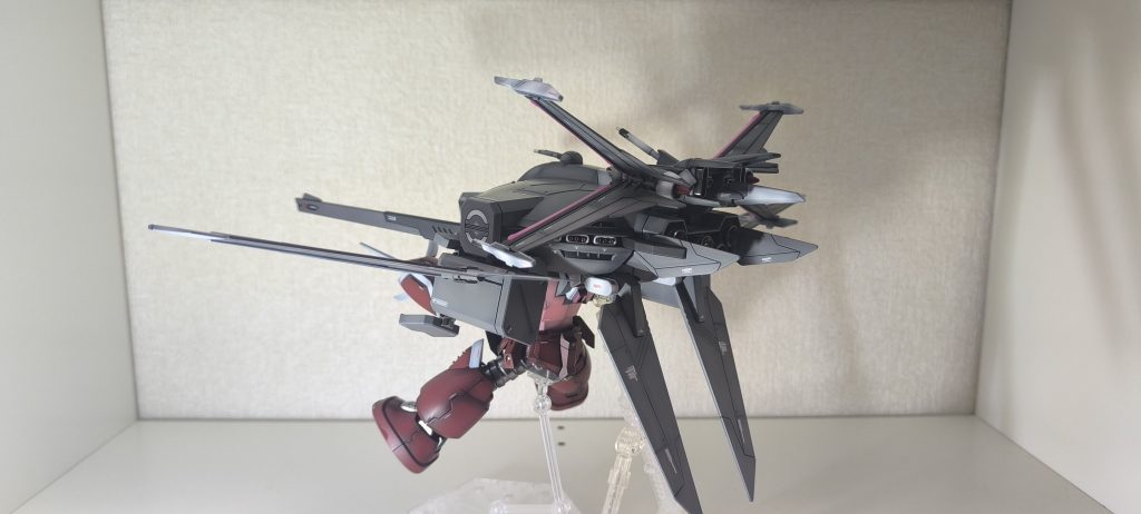 劇中でキャバリアーにXウイングついた形態って出てましたっけ？ジャスティスが出てきた後に、どこからか飛んできていたような・・・