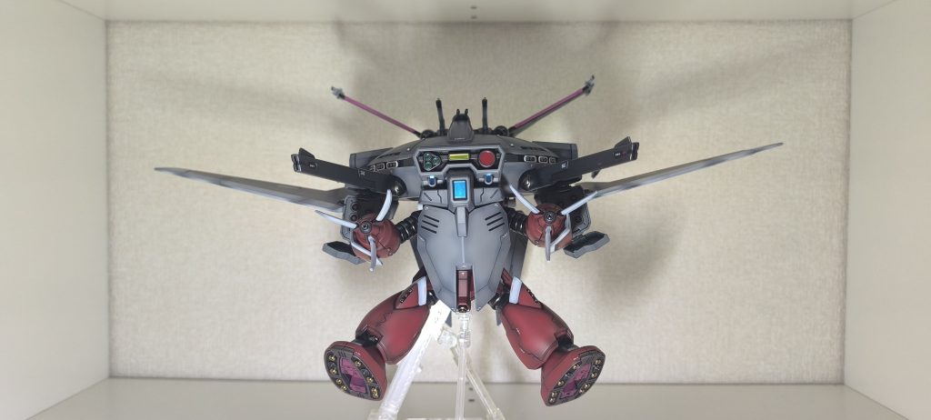 劇中でのふわふわ浮きながら、淡々と要塞を破壊していくシーンが好きです。