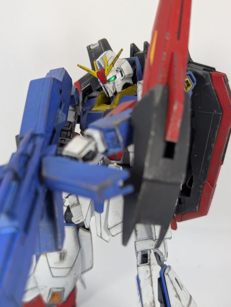 今度、気が向いたら自分で買って1から作ってみたくなりました(gundam-kao3)ちゃんとウェイブシューターに変形した状態に出来るように(gundam-kao6)てか、ウェイブシューターとウェイブライダーはどちらが正解なのでしょうか?(笑)