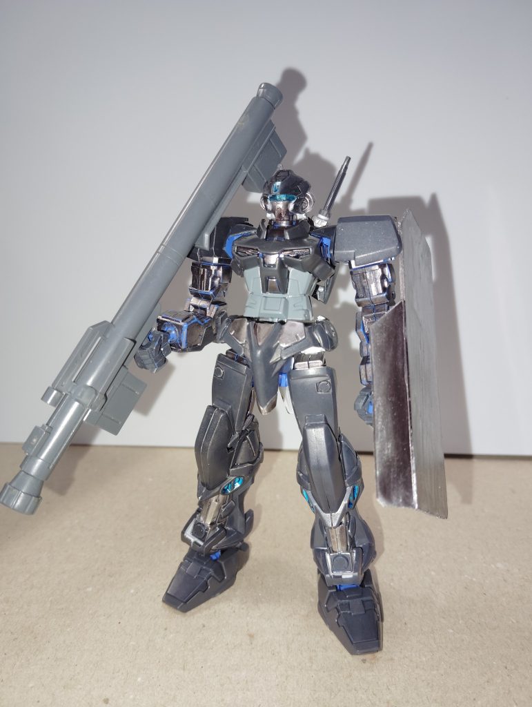 ガンダムっぽくないものを作りたかった。