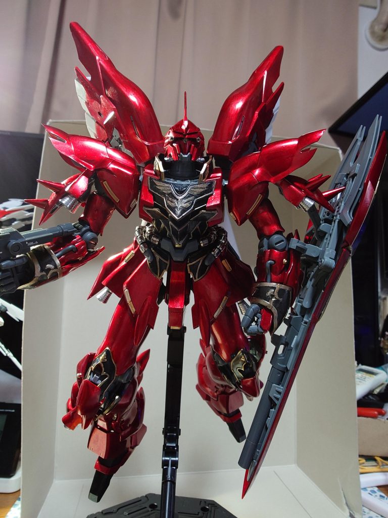 所々にメタルパーツを使用してます 