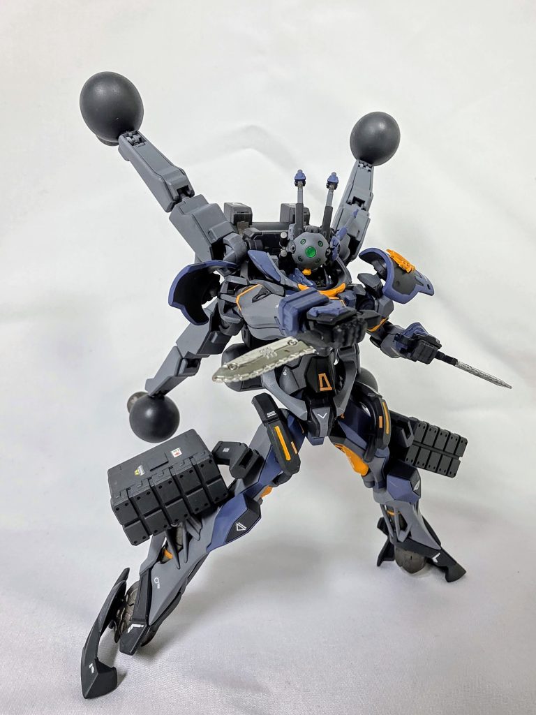 ヒートナイフ両腿に収納されている近接格闘用の武装。