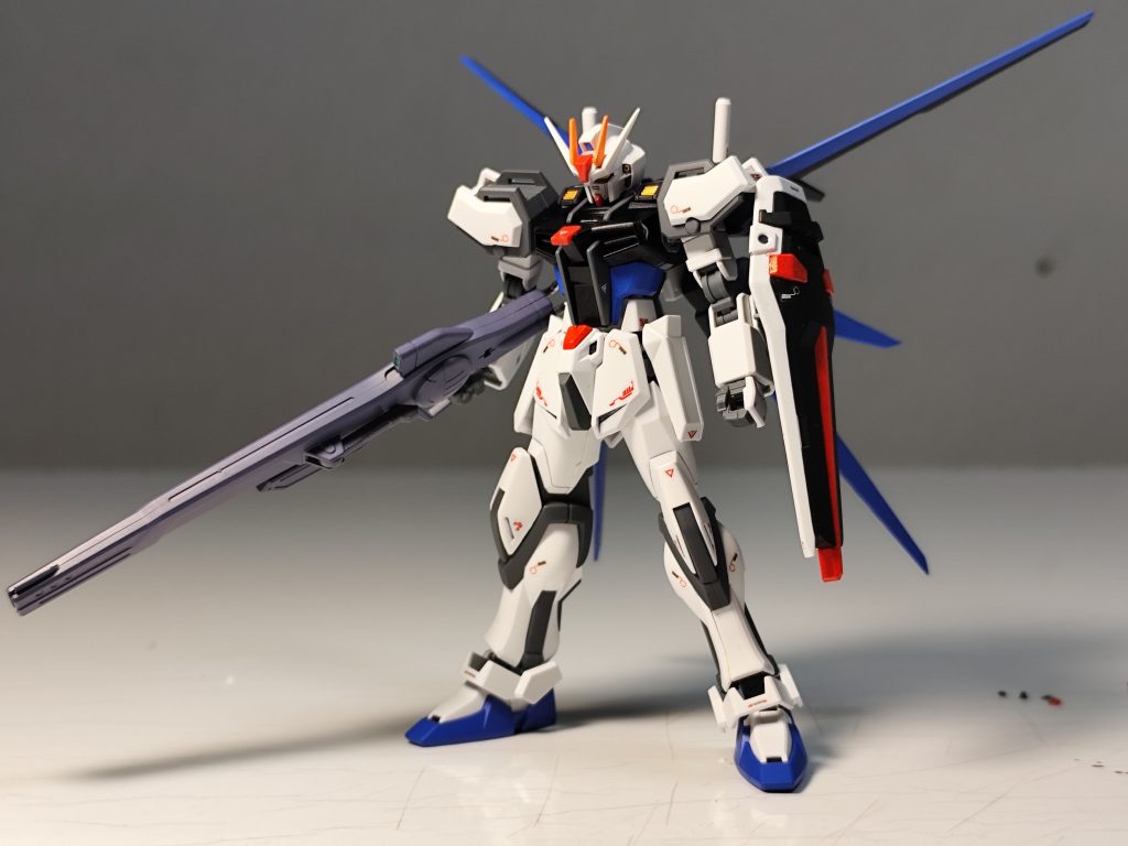 エールストライクガンダム　レールガン装備–2枚目/制作者：もんごれ