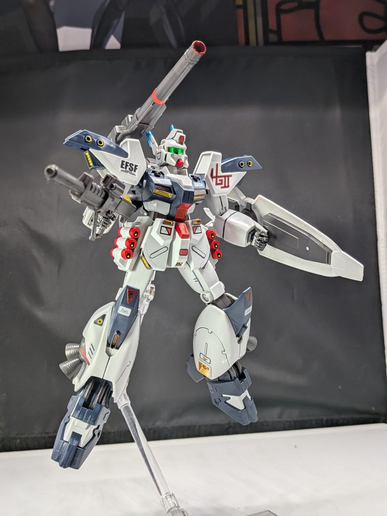 背中のキャノン展開!デカールが思ったより多くついていたので見栄えはすごくかっこよくなりますね👍️