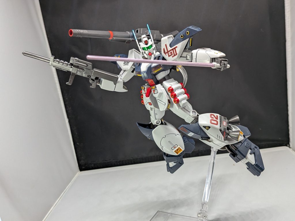 ビームサーベルサーベルは一体型だったのでトランザムガンマカで塗ってみました✨️