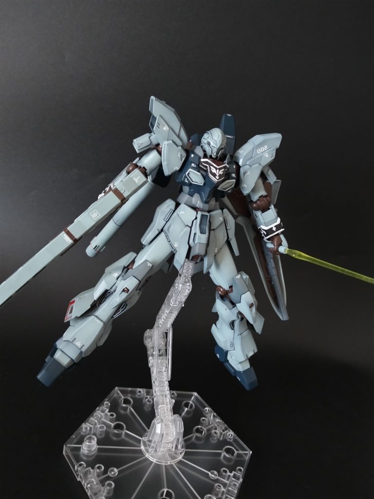 邂逅→サーベル抜刀。人違い…いや、ガンダム違いかッ!静止ポーズはそれなりに綺麗に撮れてる気がしますが躍動感をつけるとなると途端に難しくなります。