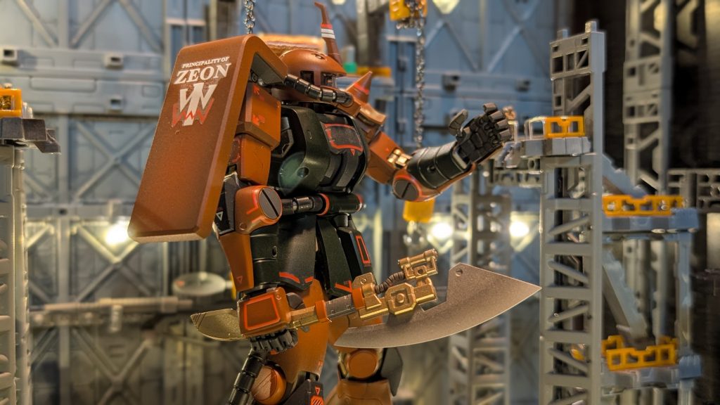 機体の設定として式典にしか出ないだろうと思い、汚しはしませんでした。「式典はこんなポーズでいいかな？」なんてガルマ様は相談なんてしないでしょう。見ていただき有り難う御座いました(⁠人⁠ ⁠•͈⁠ᴗ⁠•͈⁠)