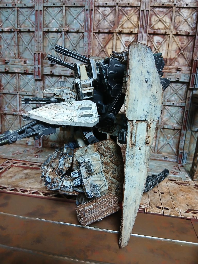 横から。誰だこれ？(笑)