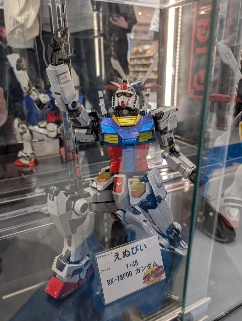 エディオンなんば本店のガンプラコーナーに展示中ですお立ち寄りの際は見て頂けると嬉しいです