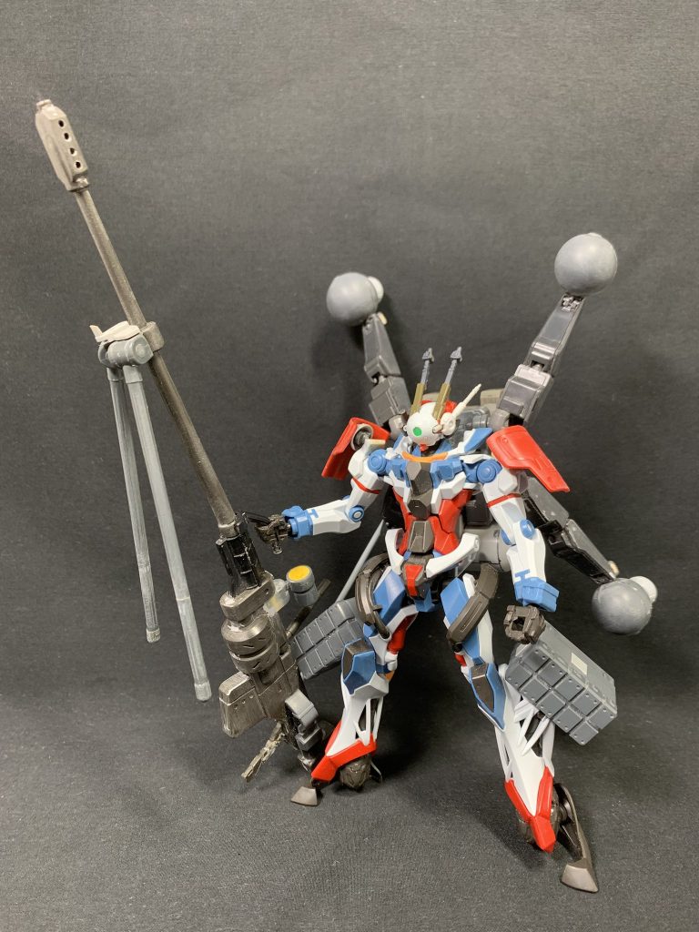 ミキシング状態どこに何のパーツを使用しているかわかるかと思いますが、ほぼジークアクスのままです。肩のシールドはグリモアレッドベレーより流用。これを制作中にジークアクス第8話で2号機であるジフレドが登場したんですが、首から下はジークアクスのままだったのでこの制作中の0号機も本体を大きく変えずに良かったなと安心しました(笑)