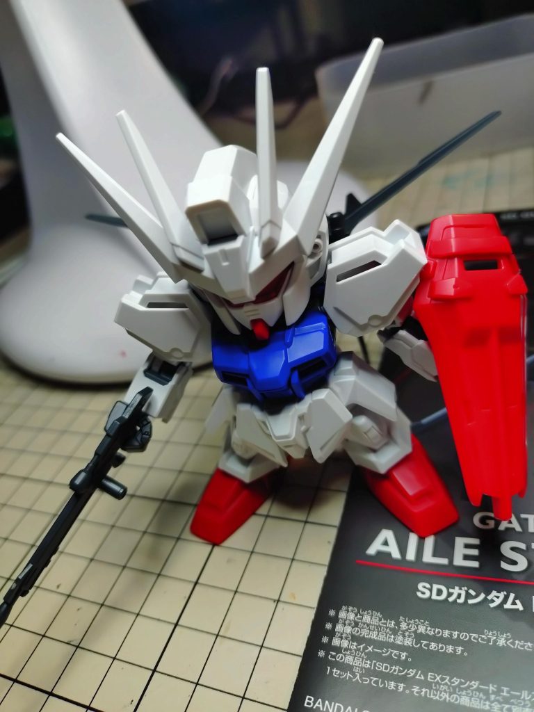 素組み状態。ワールドヒーローズに比べたら塗り分け難易度はイージーか…?