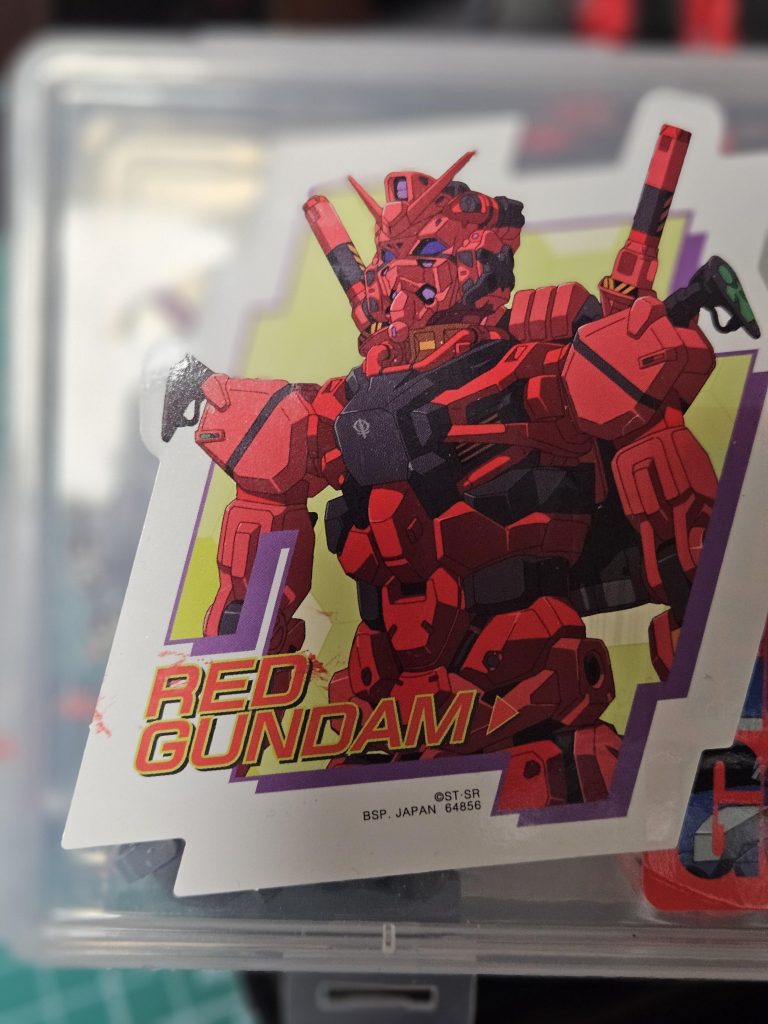 一番くじにこのようなステッカーがあったのでこれに近づけるように塗装しました。