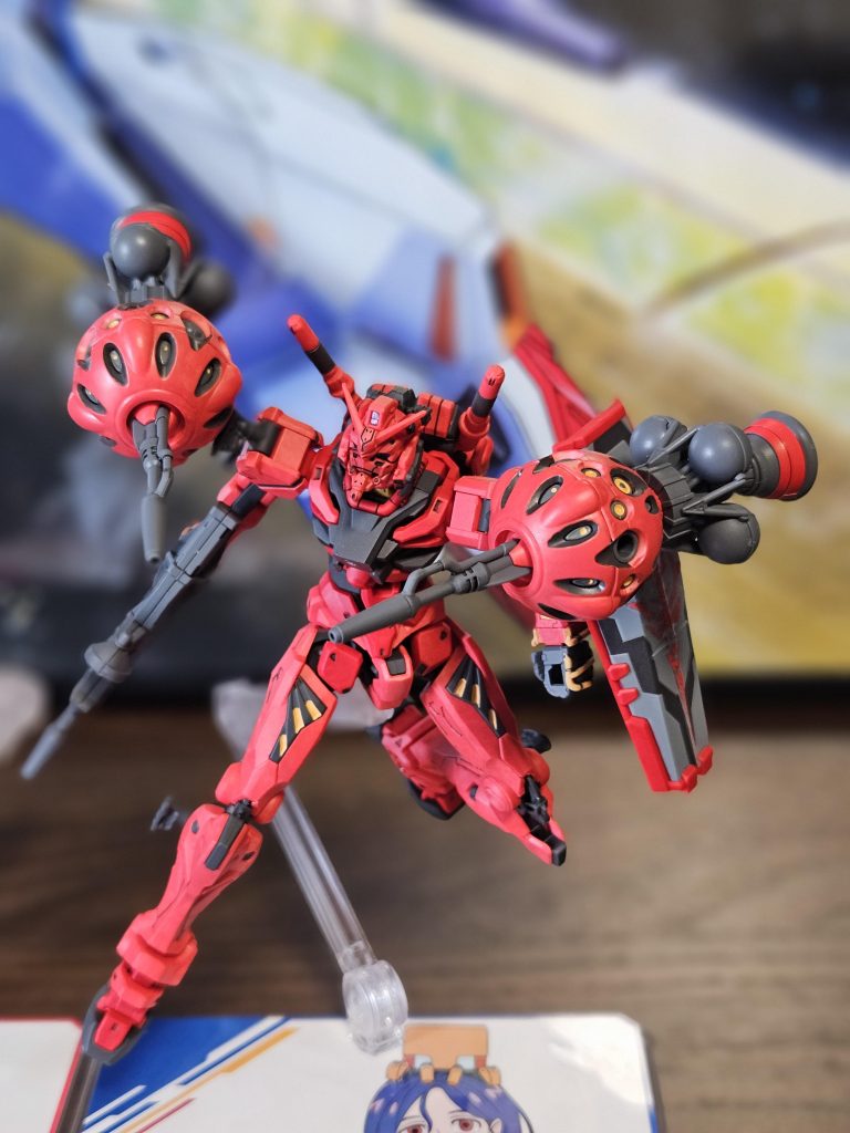 赤いガンダムはちょっと赤くしすぎたのかな。。。