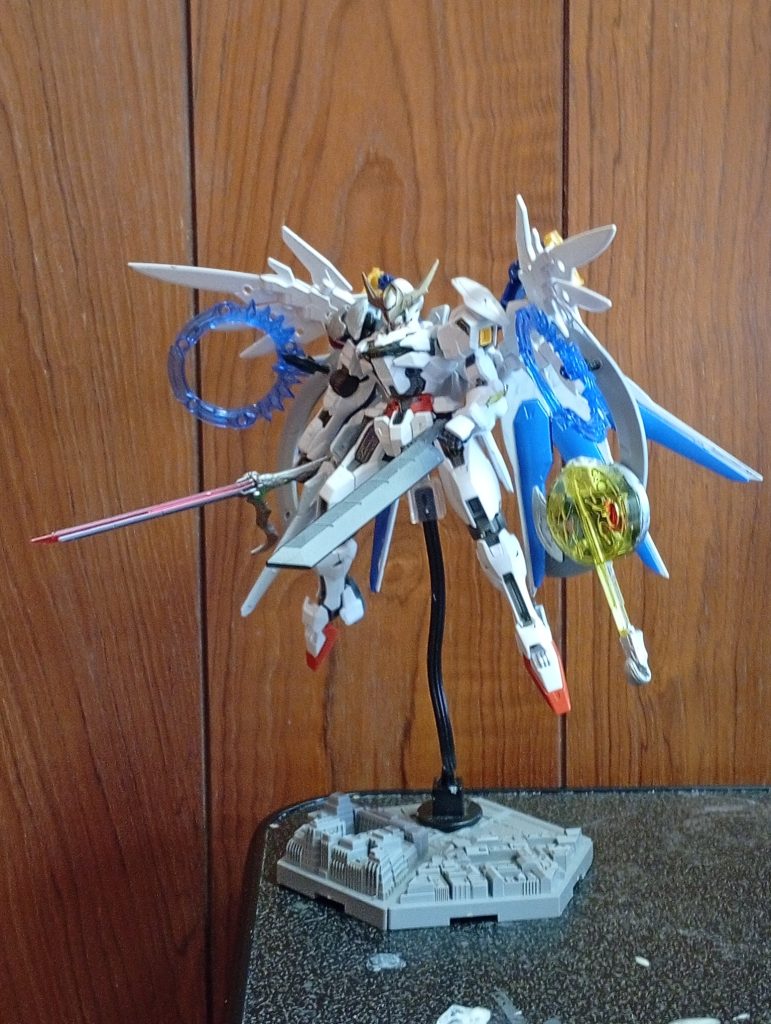 ガンダムキャリバーン　拳銃装備