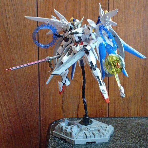 ガンダムキャリバーン　拳銃装備