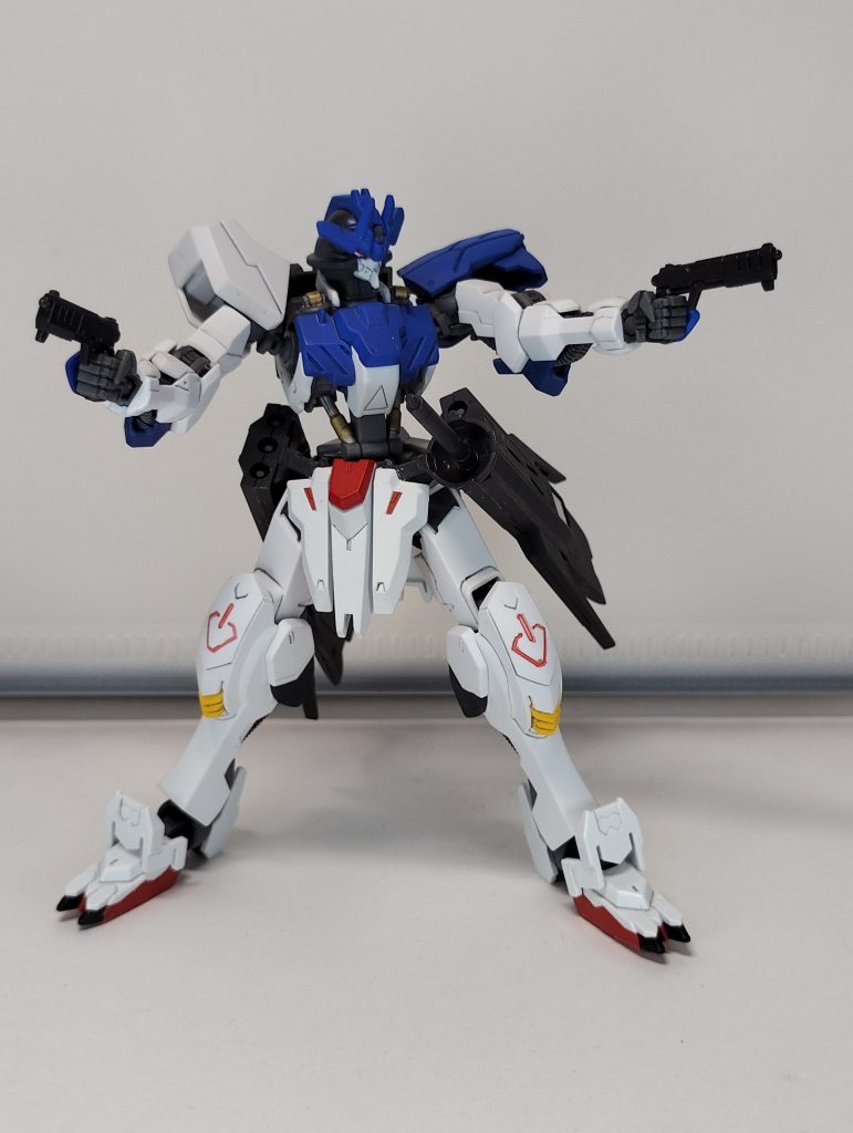 ハンドガンでガンカタ