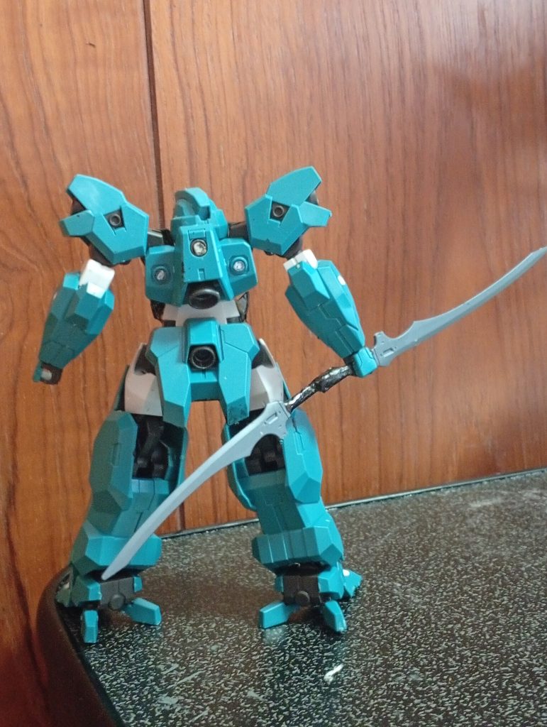 各部3ミリ穴はランナープラ棒で埋めています。