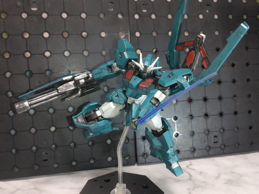 あまりサーベルを使うシーンはありませんでしたが、やっぱりあると便利な装備。