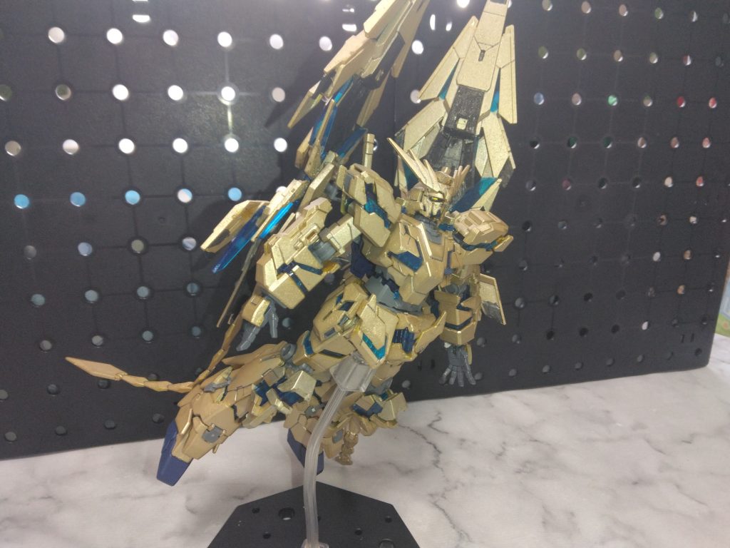 箱絵っぽいポージングで。やっぱりフェネクスは飛んでいるイメージ。