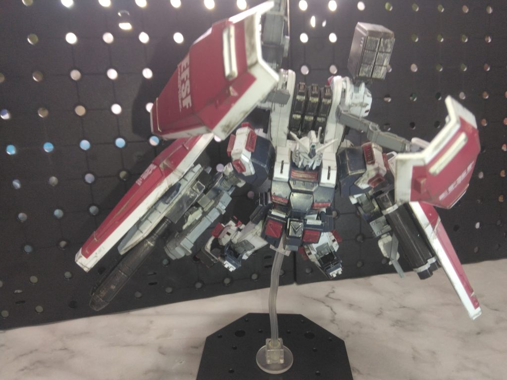 HGでも装甲パージギミックもいつか付けてキット化してくれないかな…