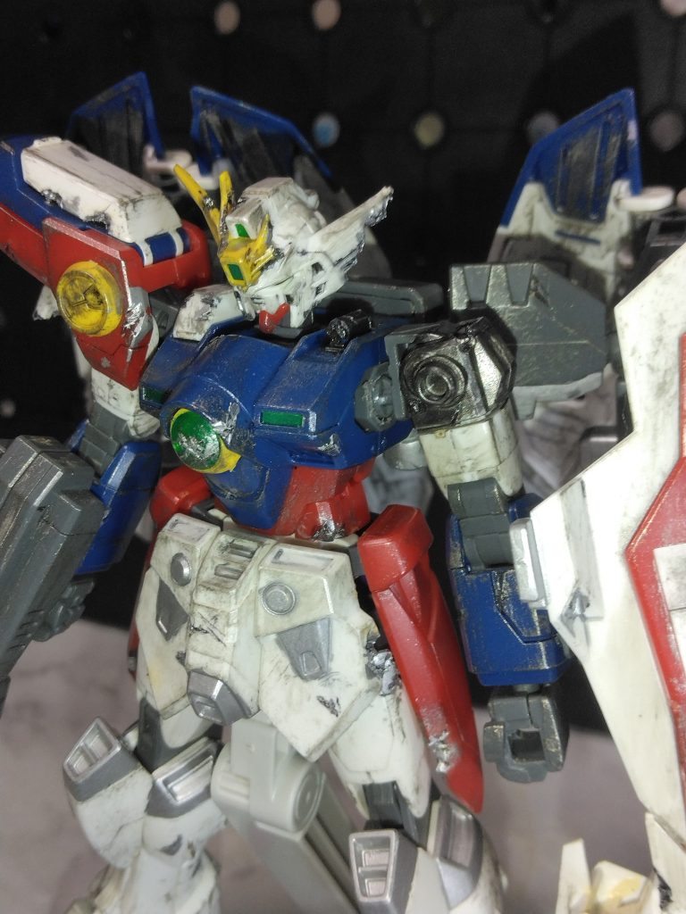 個人的に好きな機体ランキング1位なので、ショーケースを眺めてイケメン…と親バカだなと。（大して制作の腕もないのですが…😓）