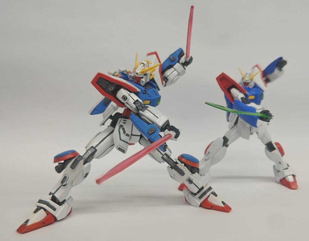 ビームソード2本持ち。直接画像に無いですがビームソードとコアランダーは直ぐポロリするのでネオジム磁石仕込んであります。