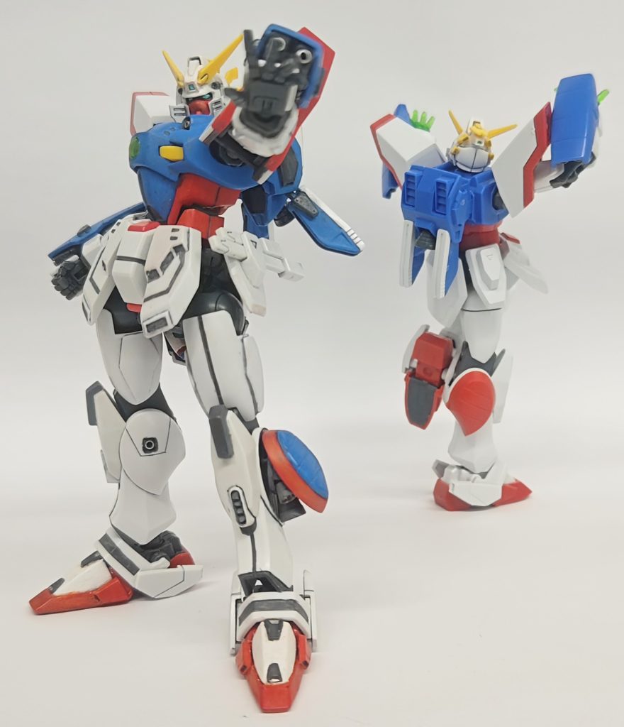 ジョジョ立ちっぽく。腹部の分割、ジャスティス股関節は横に倒す事出来るので僅かな捻りや曲げが効くから機微な動きが出来るようになったね。素組君は徹夜踊り突入かな(笑)