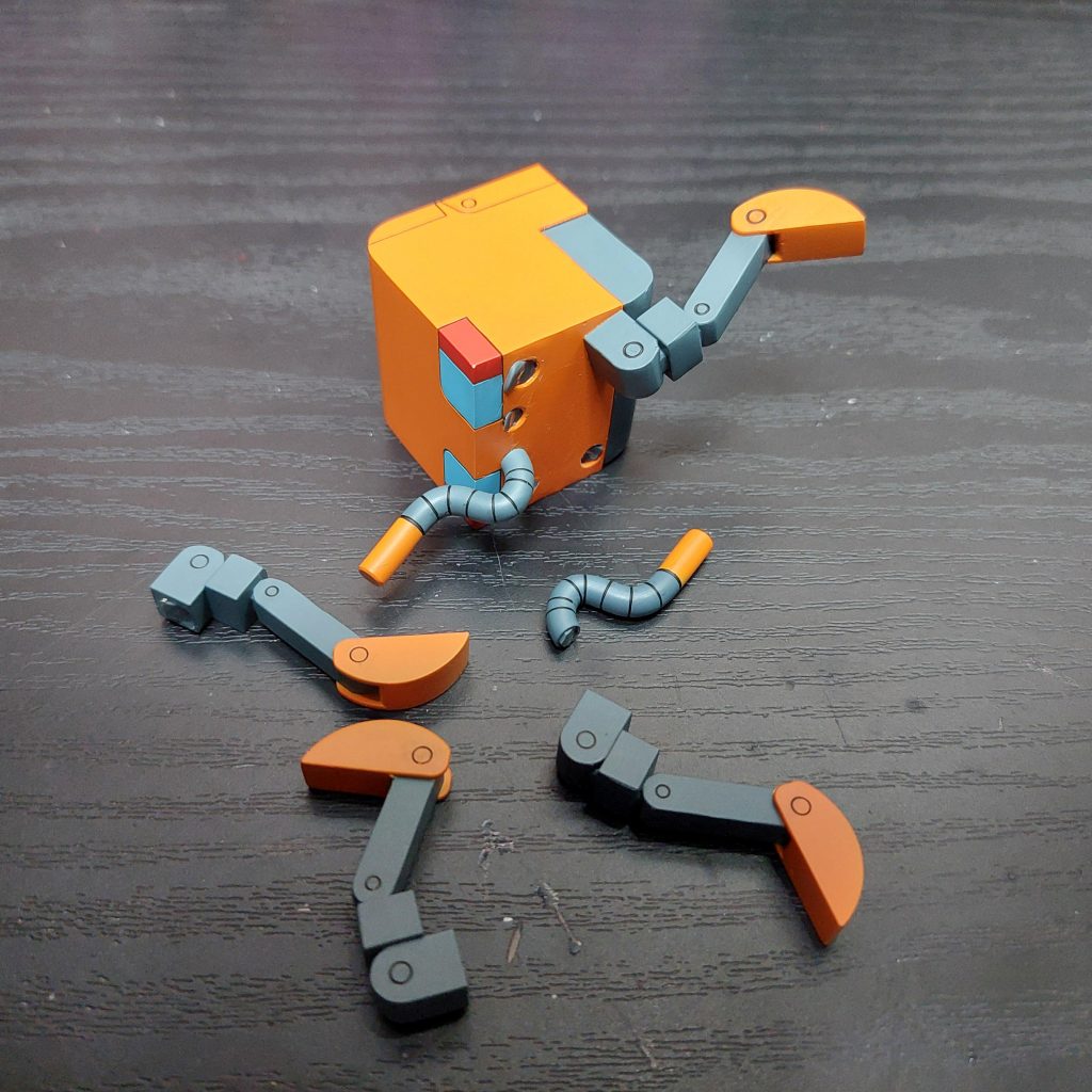 前回のコンチをうちのお子さまに1個あげたら速攻で破壊されました(笑)きちんと修繕して、飾られております