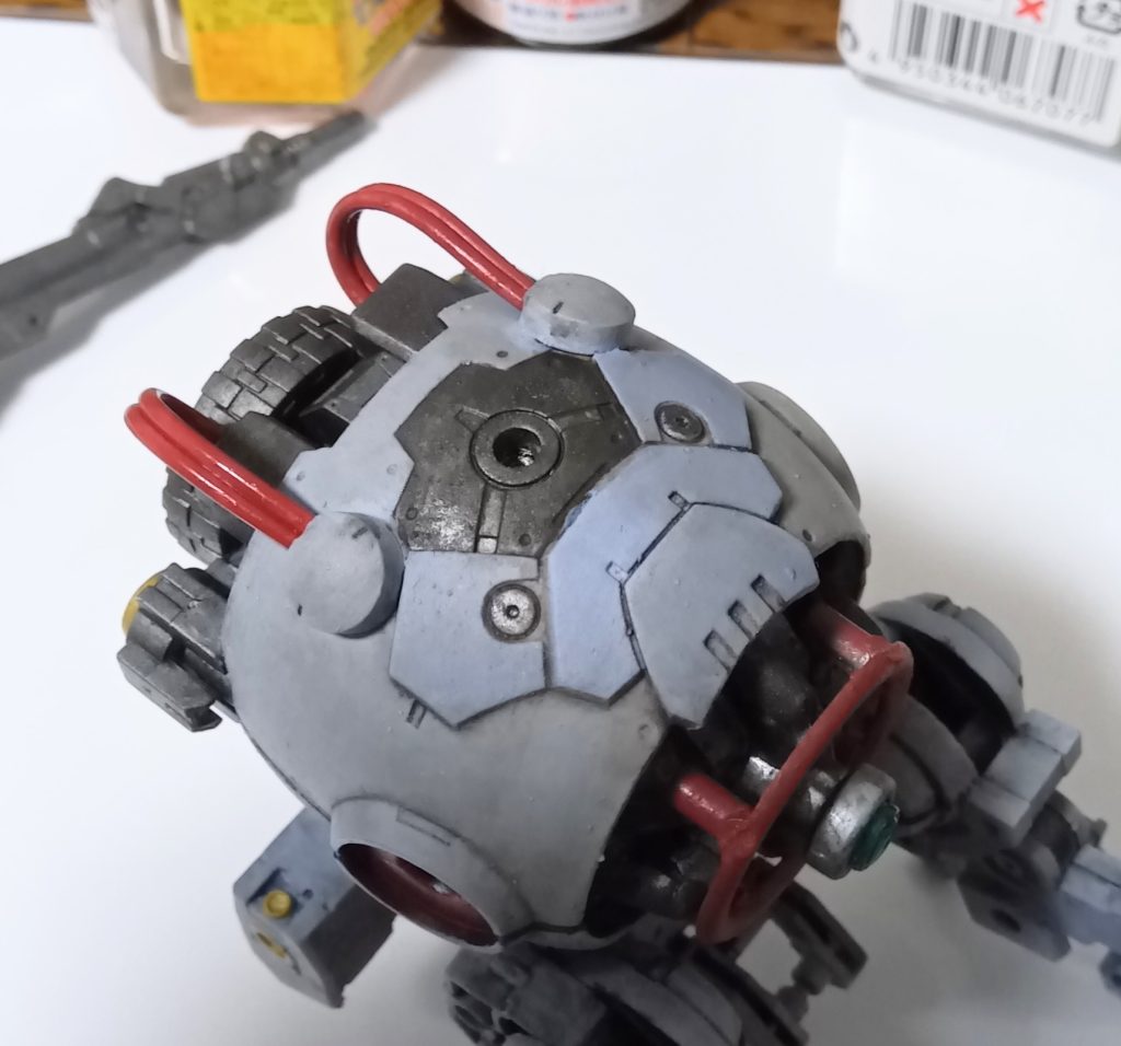 頭頂部は3mm穴なのでいつでも武装変更が可能。