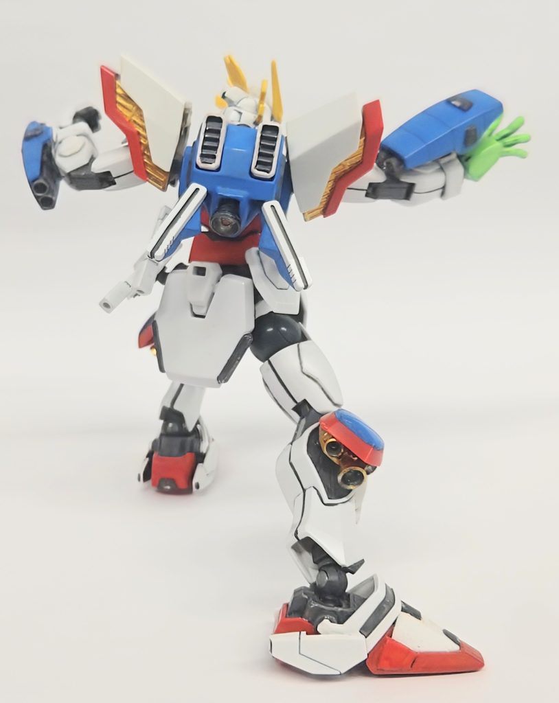 あまりなかったバックショット 上部バーニアは一度切り落としてビルド系パーツで大型化 下部スラスターは接続部をボールジョイント化 これ結構重要で色んなポーズ取らせてもチラチラこのスラスターが見えてると見栄えが全然違います🎵今回の制作では必須かなと思ってました