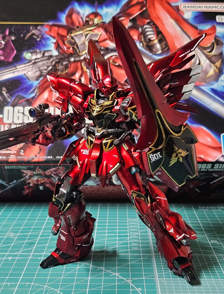 HGとはいえ中々のボリュームで作りがいもありましたガンダムデカールは貼る箇所の説明は無いためVer.kaの説明書を見ながらぺたぺたと…