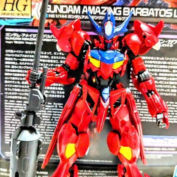    HGガンダムバルバトス 第4形態を完成させて、結構気に入ったので、同じ様な作りのこのガンプラが、目に入って来たので作り始めた。  取り敢えず武器 のアメイジングメイスを延長した。 連日暑くて、作業ペースがガタ落ちです。6月25日(水)深夜1時頃。体調不良で、救急相談センターに電話して相談したら直ぐに救急車を呼んで下さい。と言われ救急車を呼んでお昼頃まで救急治療室にいました。この日と大事を取って、次の日もお仕事を休ませて頂きました。  （2枚目）