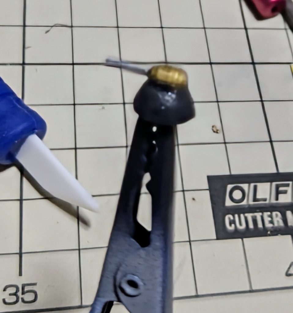 肩のシリンダーを可動する様にした。