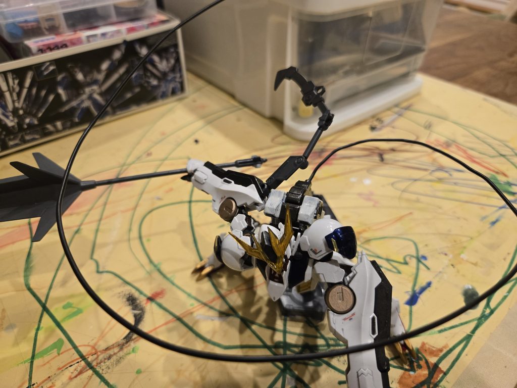 せっかく隠し腕があるので取り敢えずピッケルわ持たせておきました笑