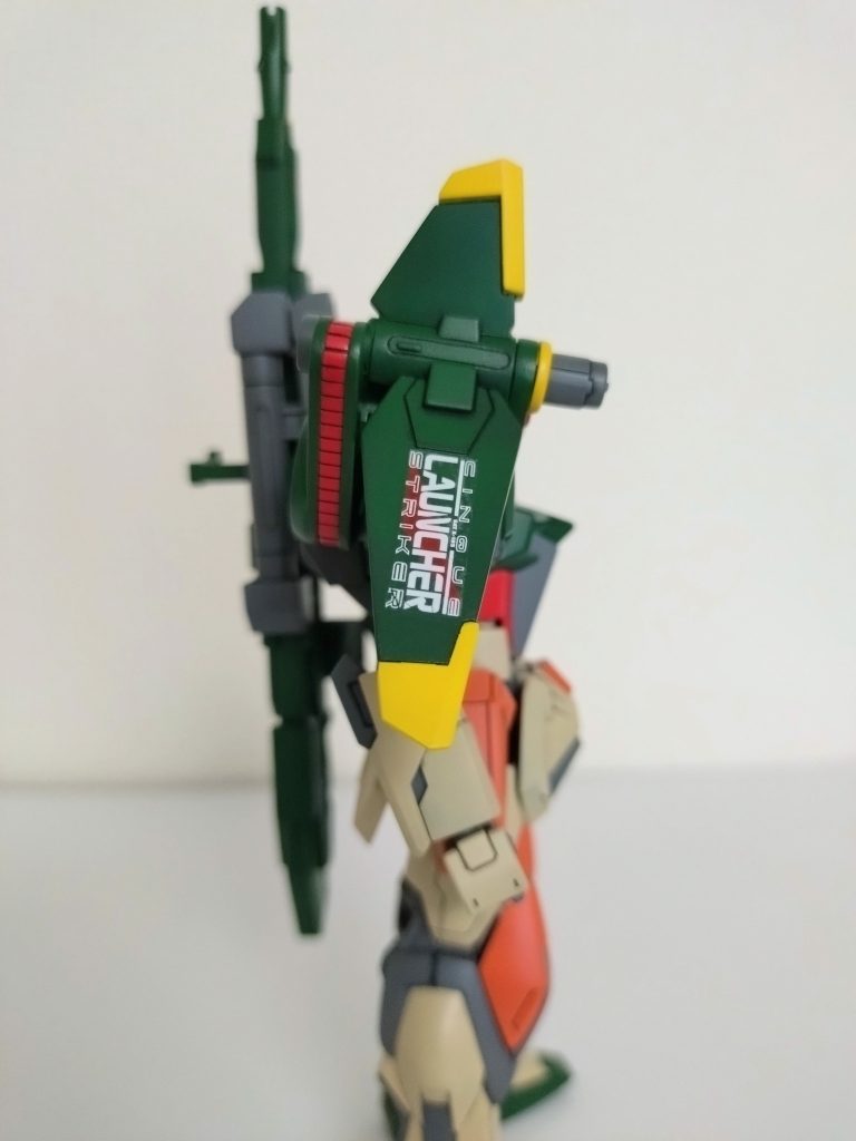肩ユニット。ファーストグレードのランチャーから進化してパーツ分けが細かいのが有り難かった