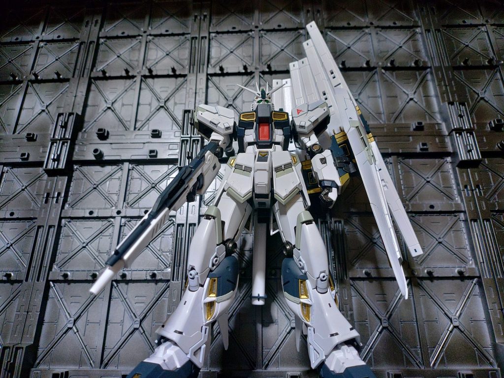 νガンダム(と、オクトバーさんの妄想装備)–4枚目/制作者:ねこねこねこね