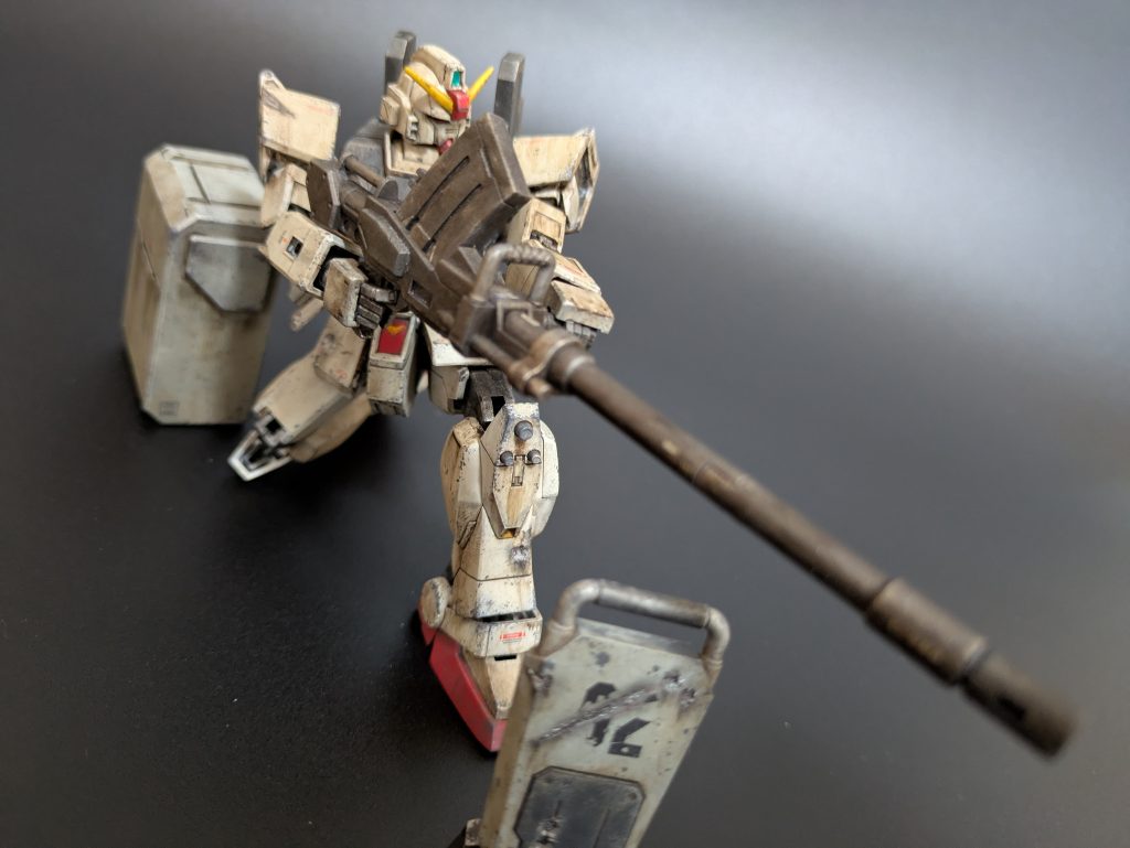 陸戦型といえばこのポージングでしょう