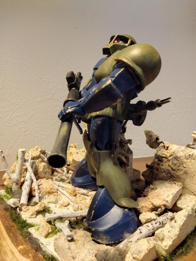 しばらく稼働さてなかった感を本体と武装に再現してみました。