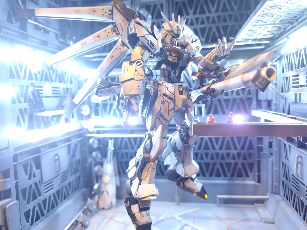 角張ったシルエットに変更するのがかなり大変でした。